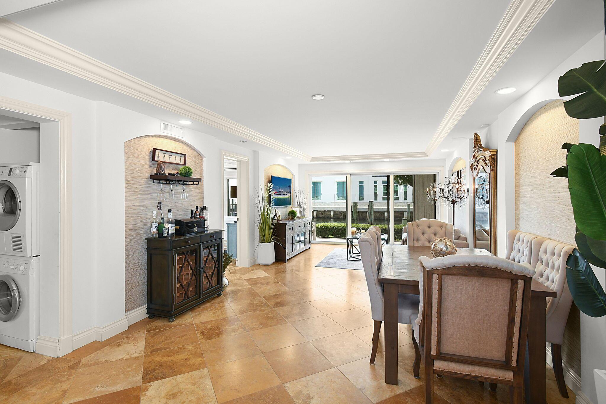 Listing images