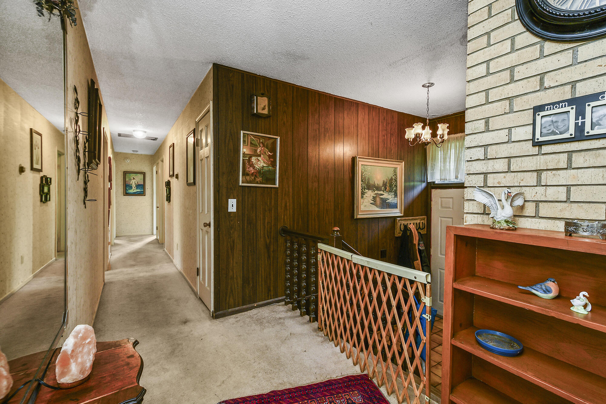 Listing images