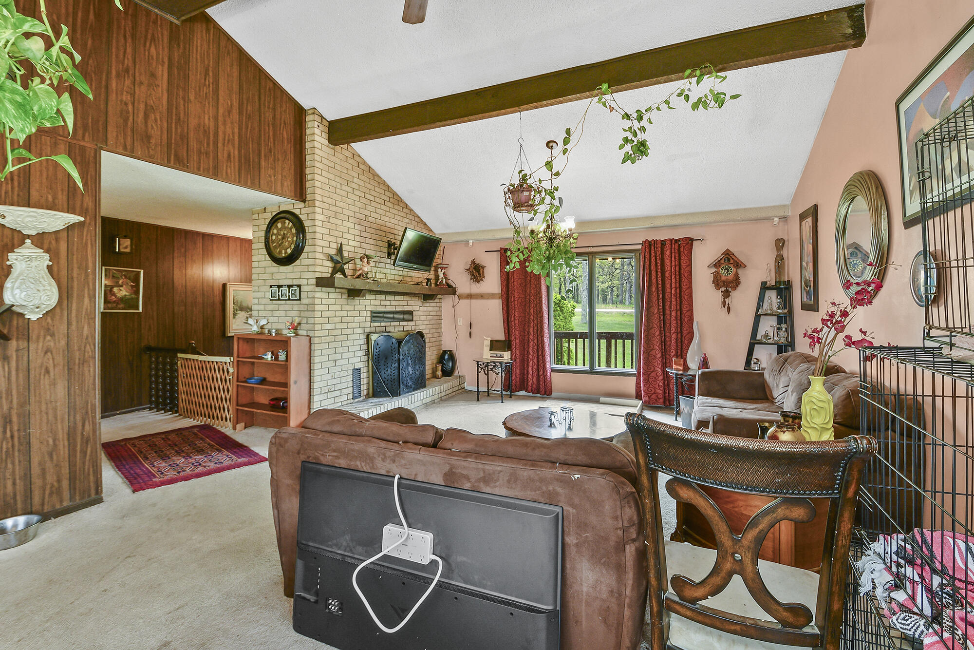 Listing images