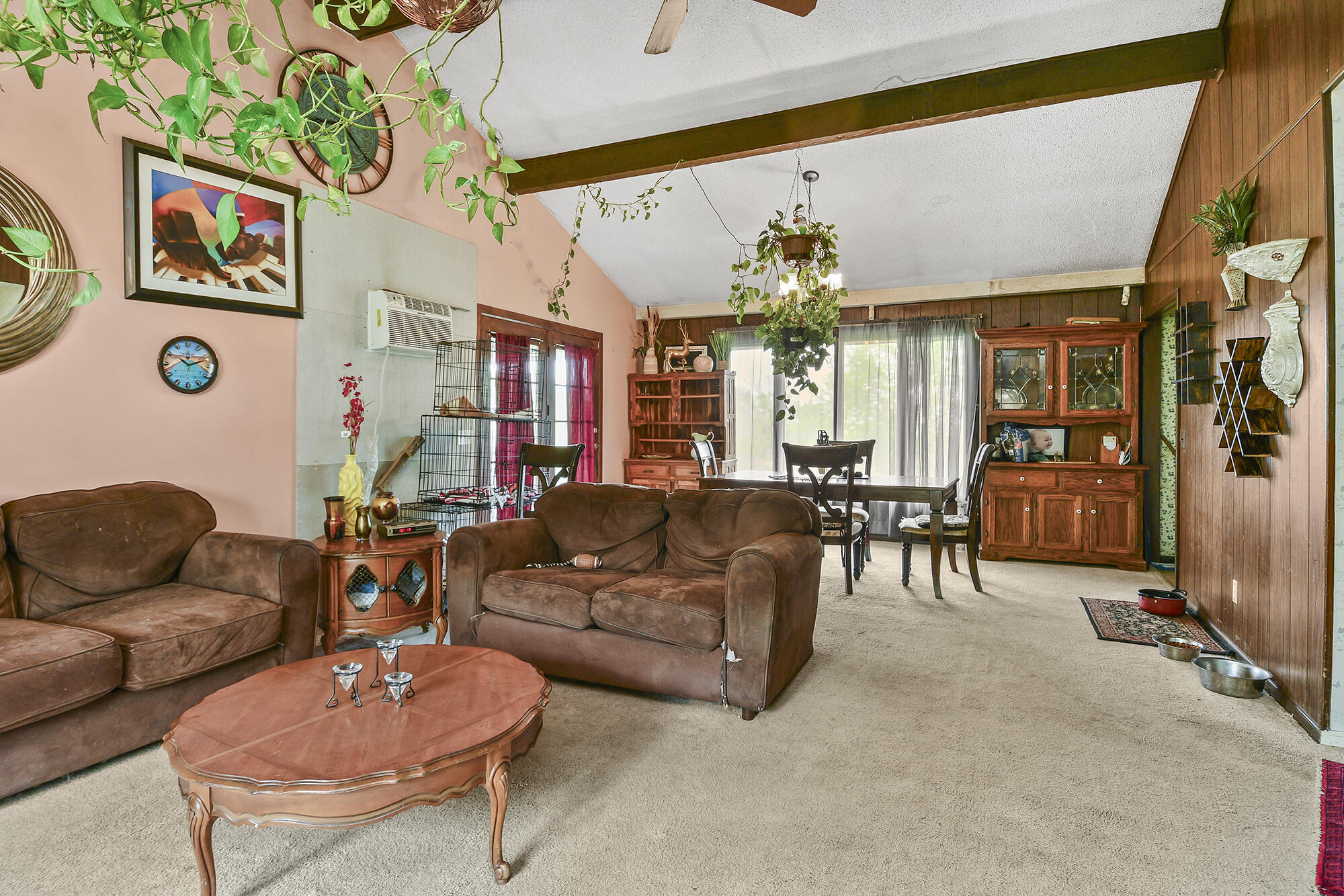 Listing images