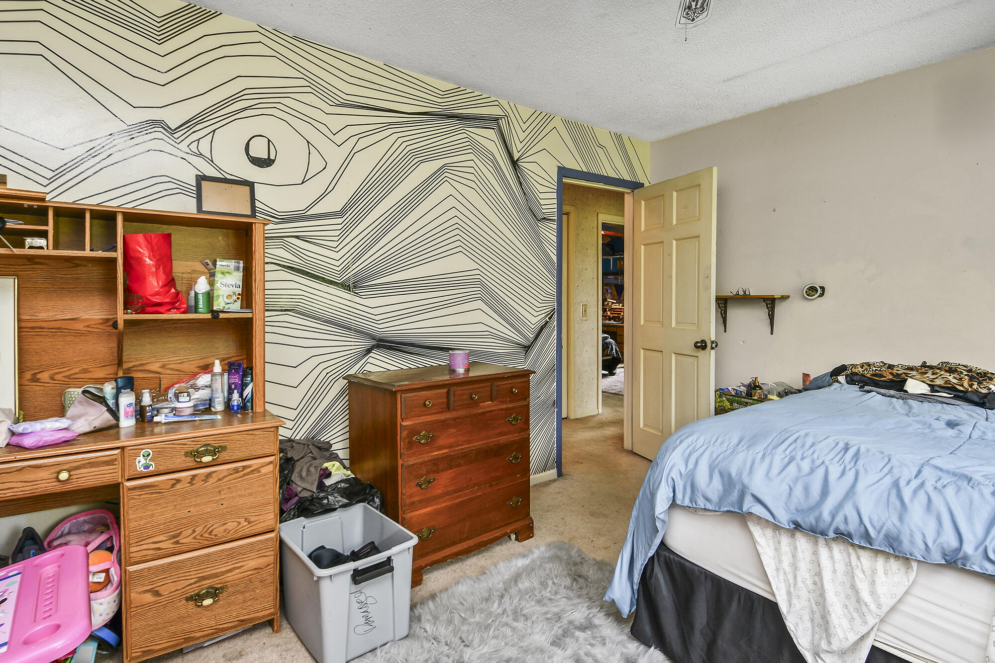 Listing images
