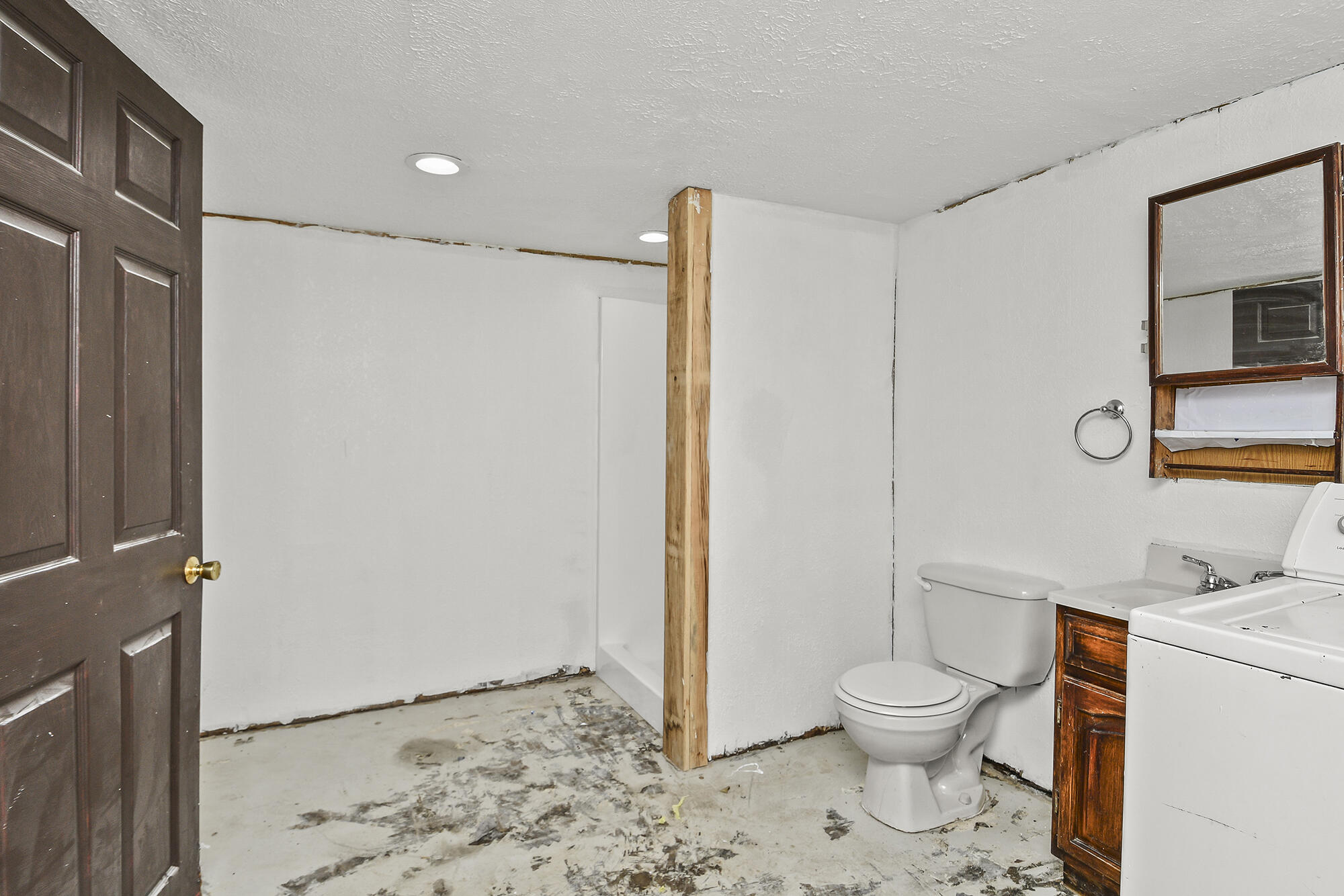 Listing images