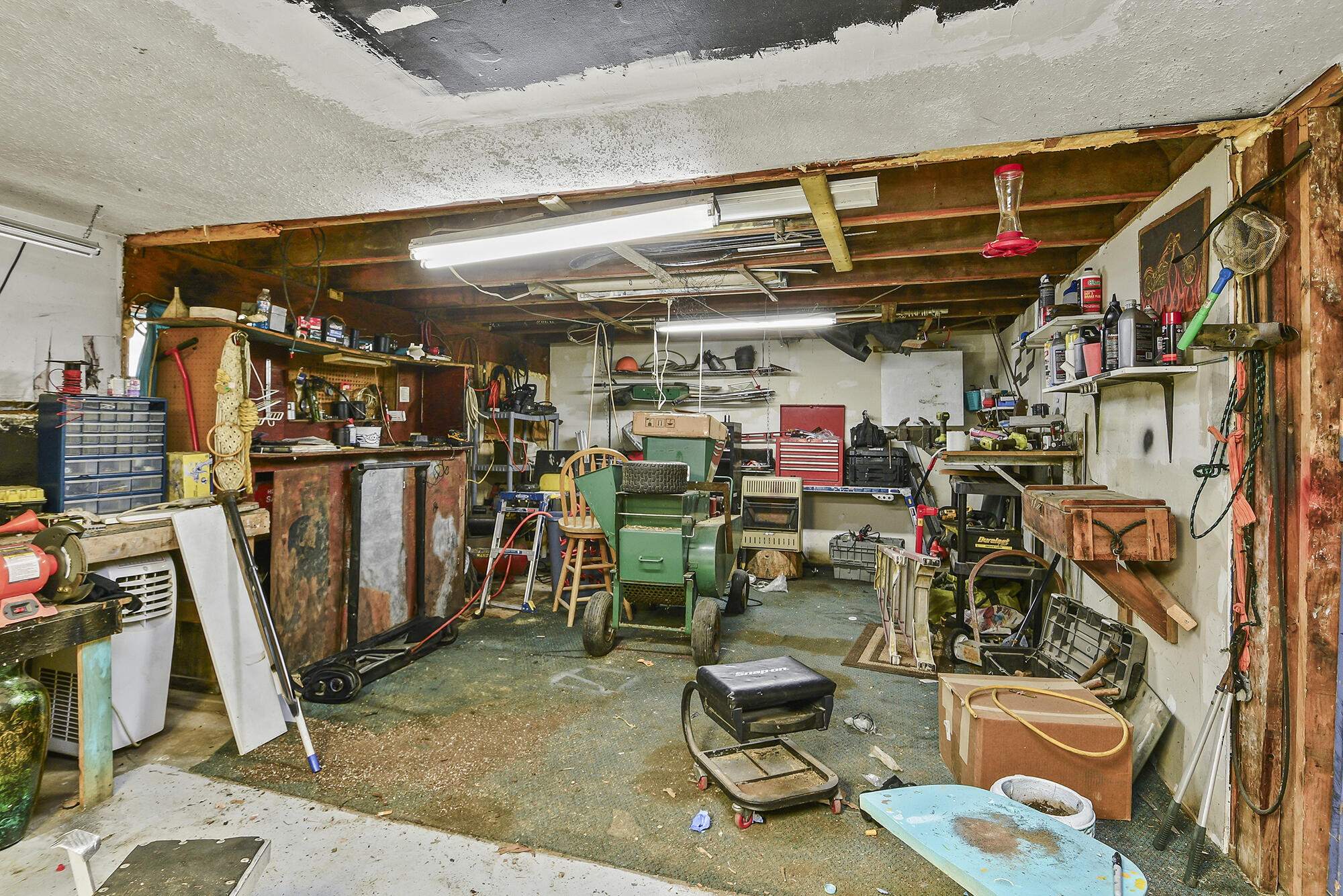 Listing images