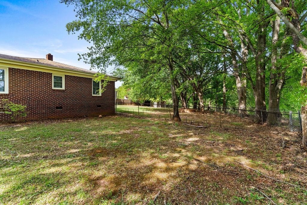Listing images