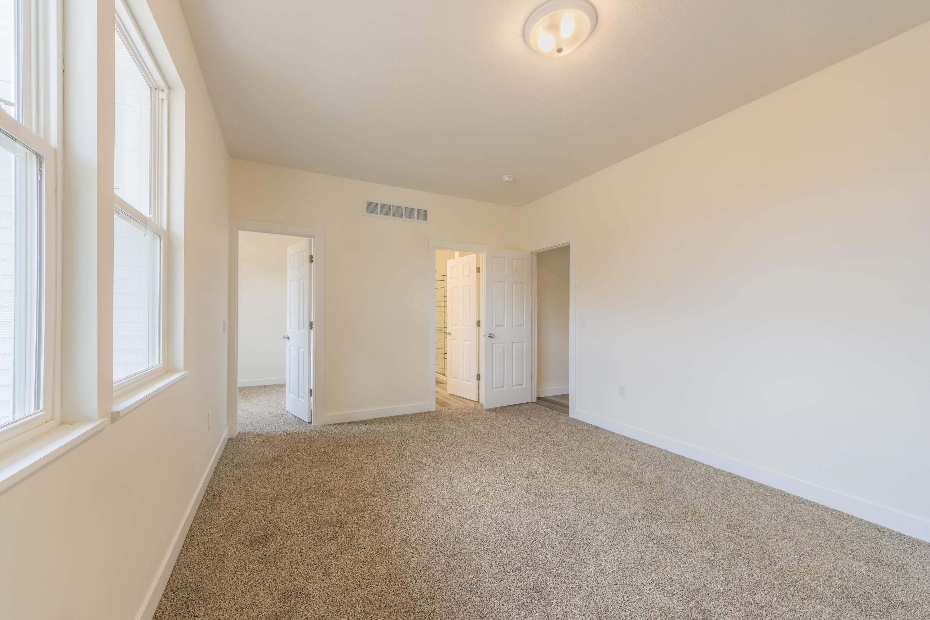 Listing images