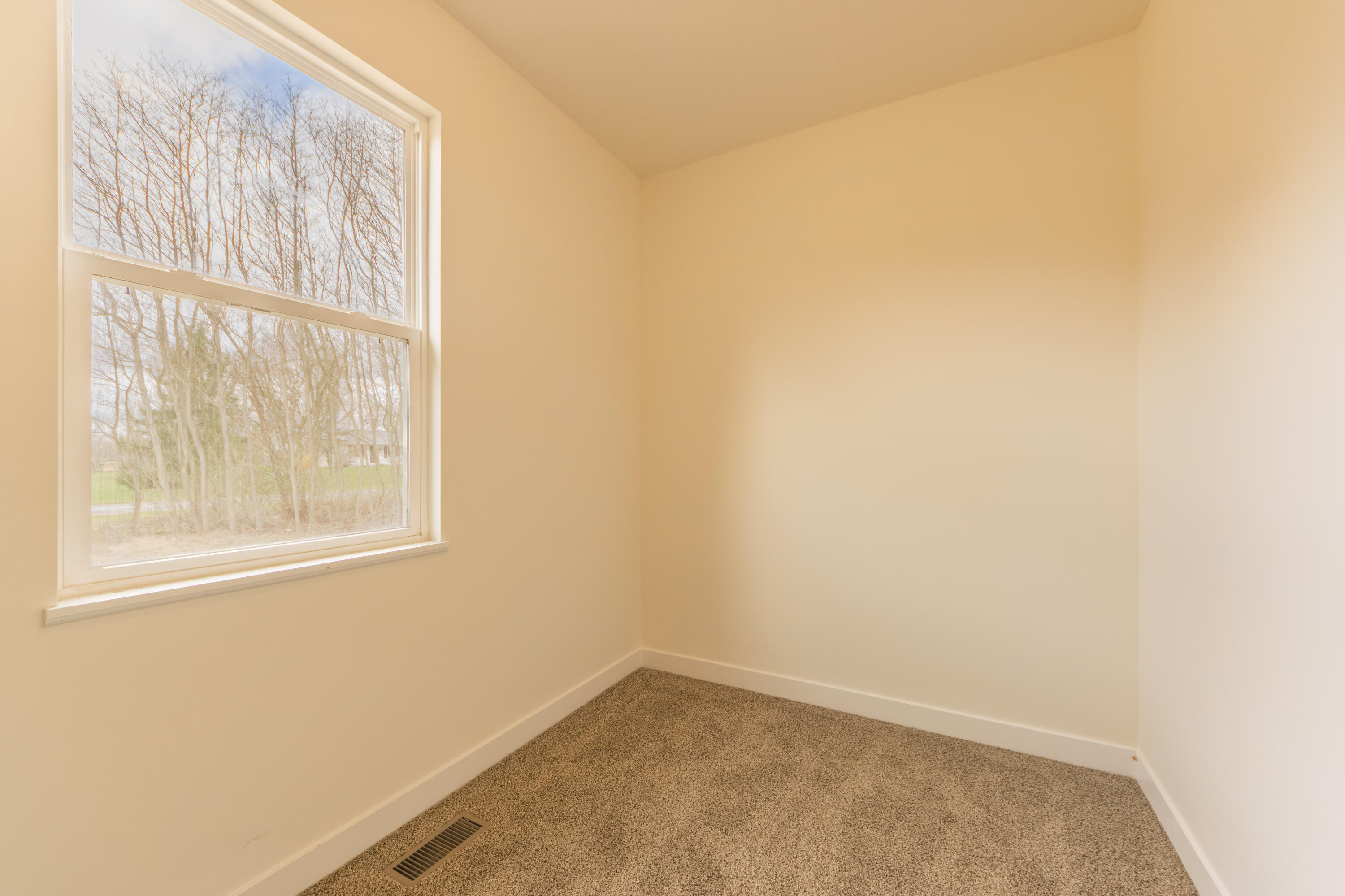 Listing images