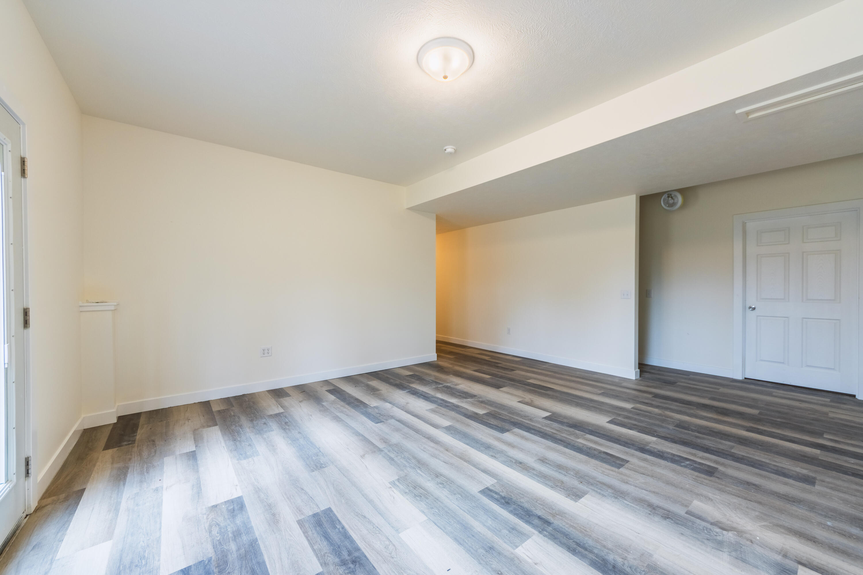 Listing images