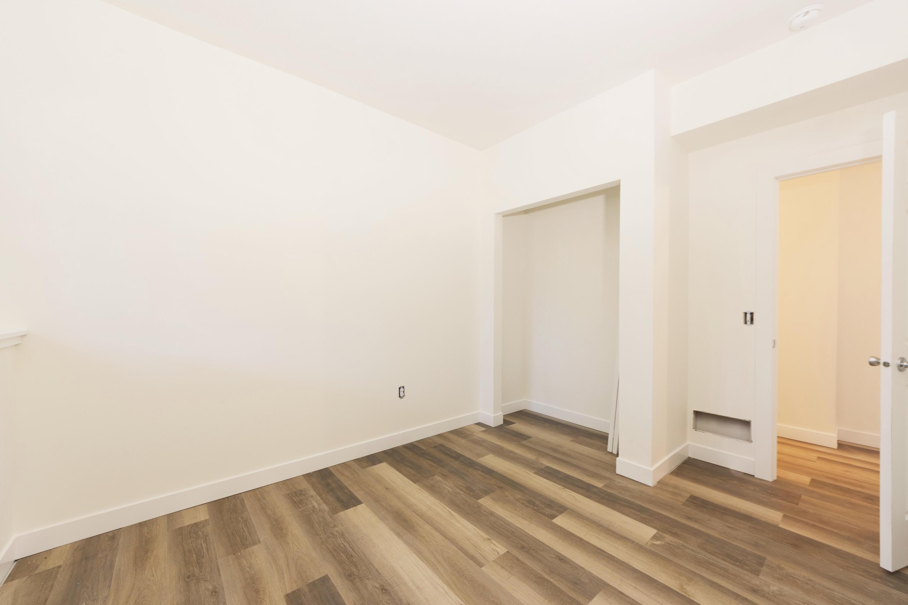 Listing images