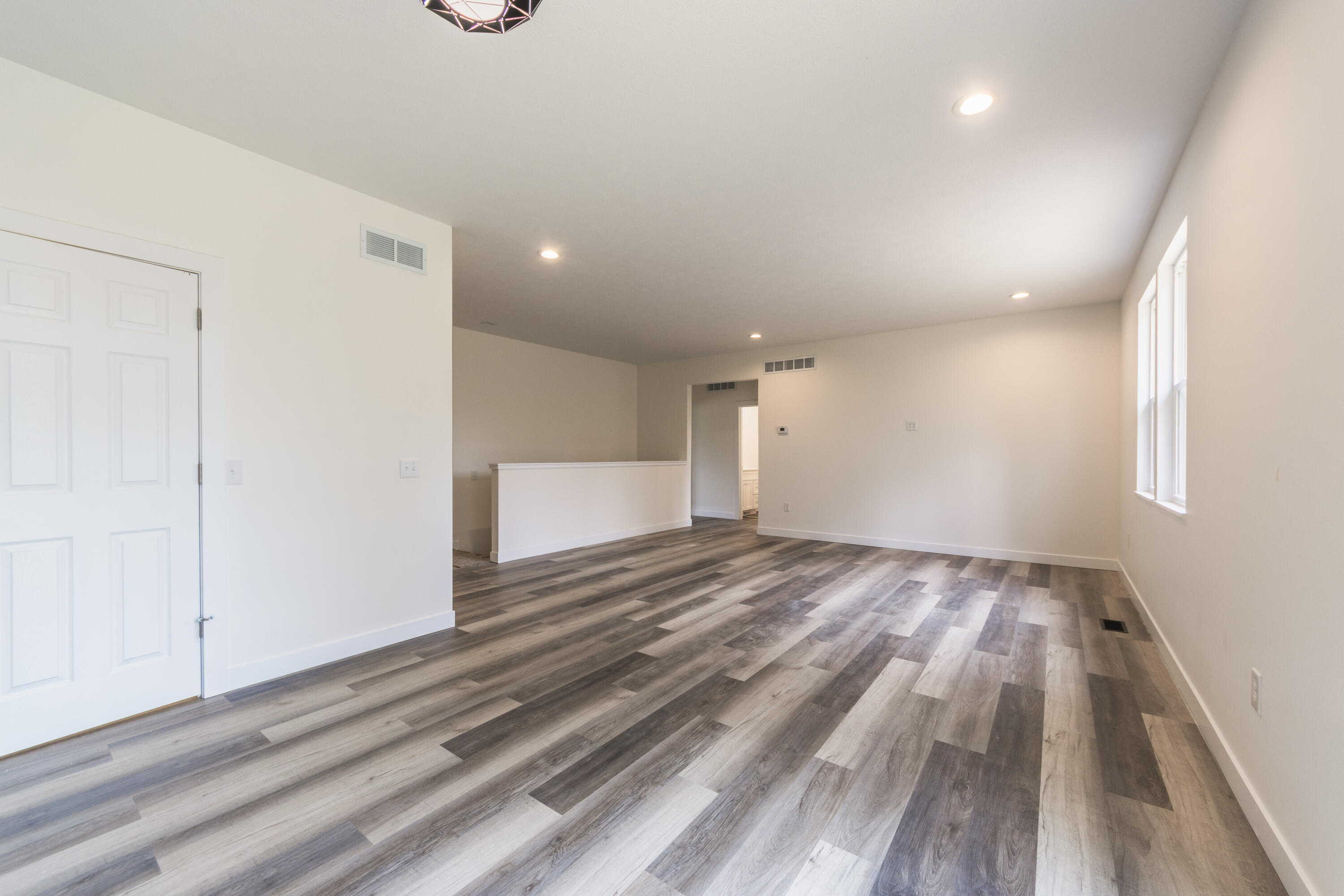Listing images