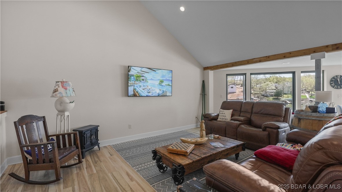 Listing images