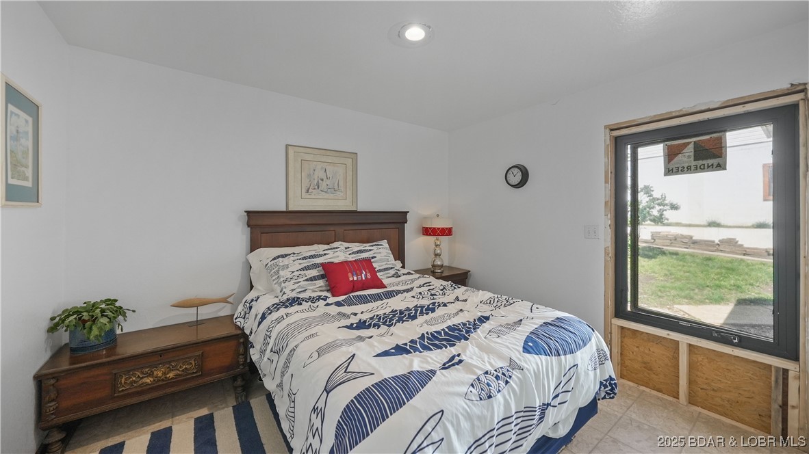 Listing images