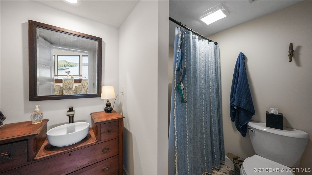 Listing images