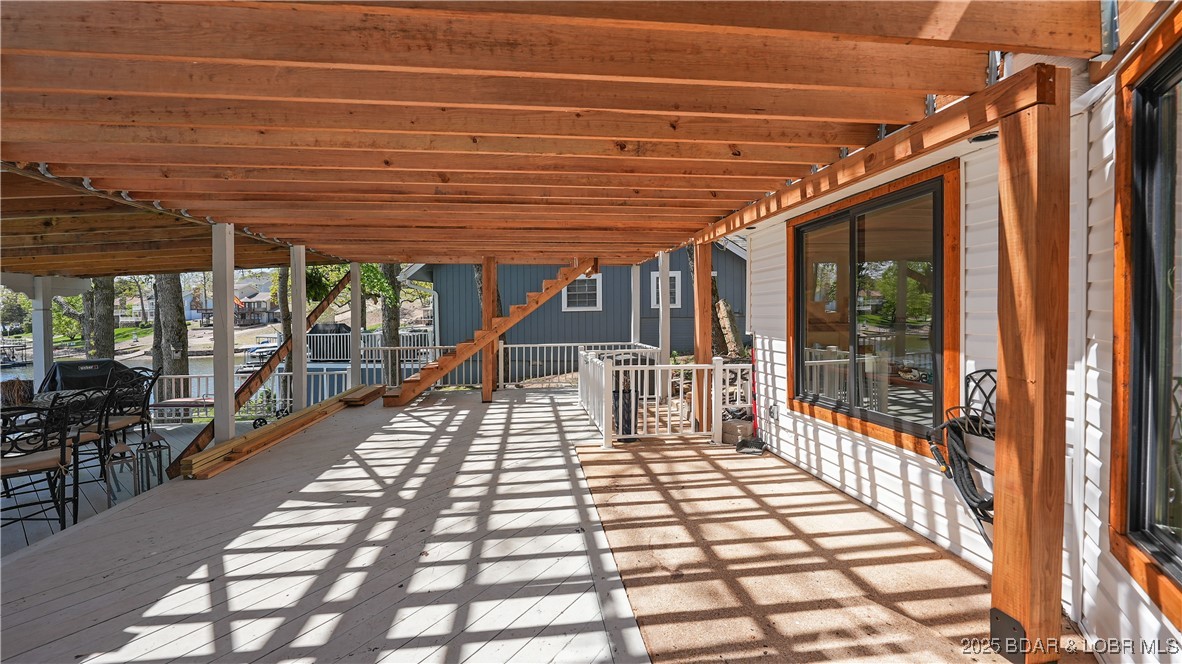 Listing images