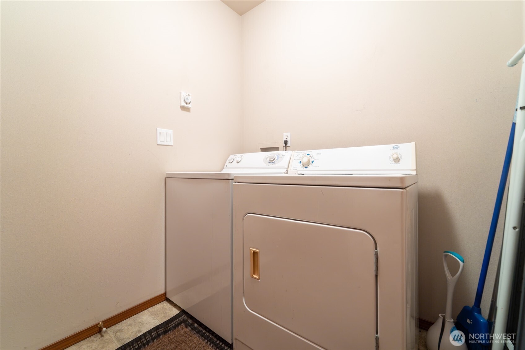 Listing images