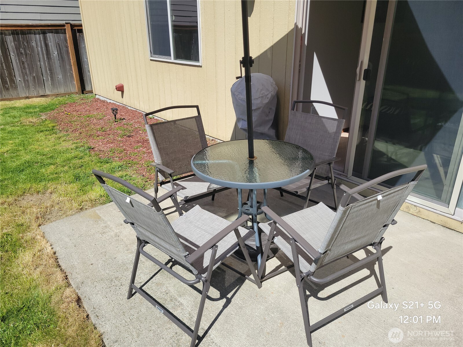 Listing images