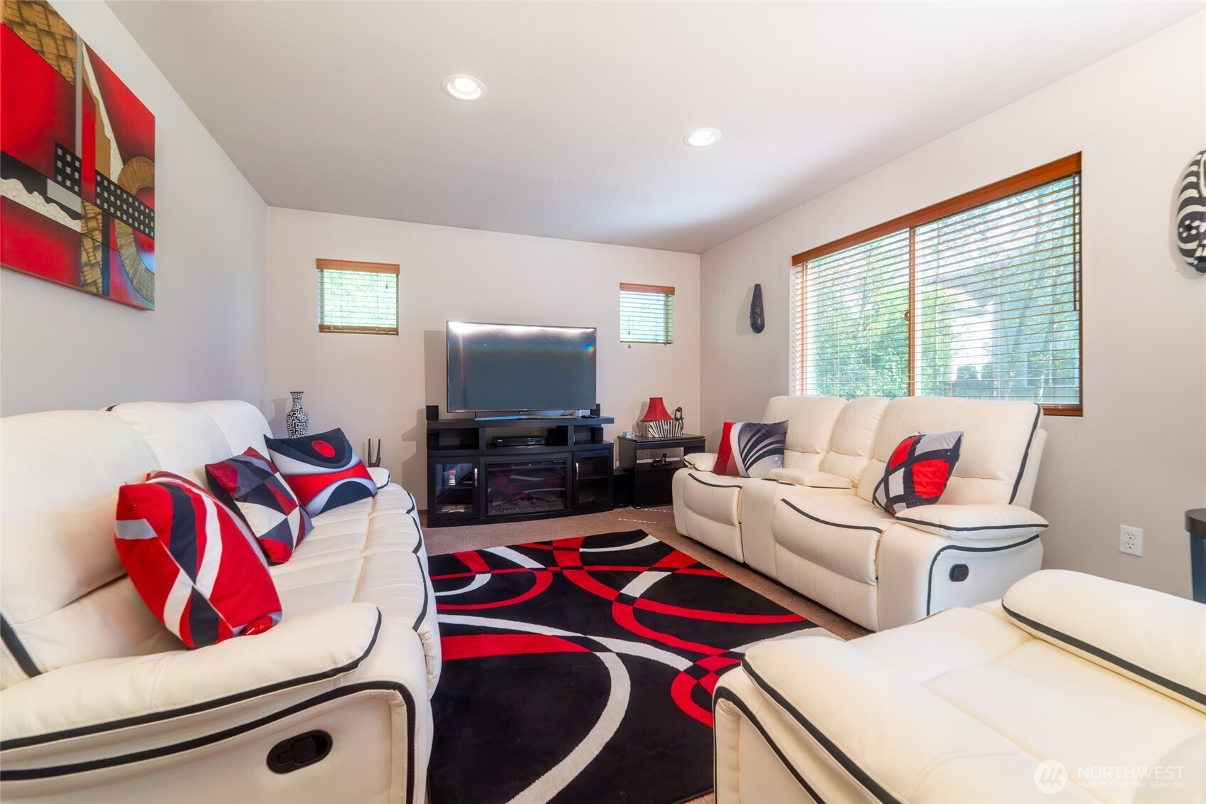 Listing images