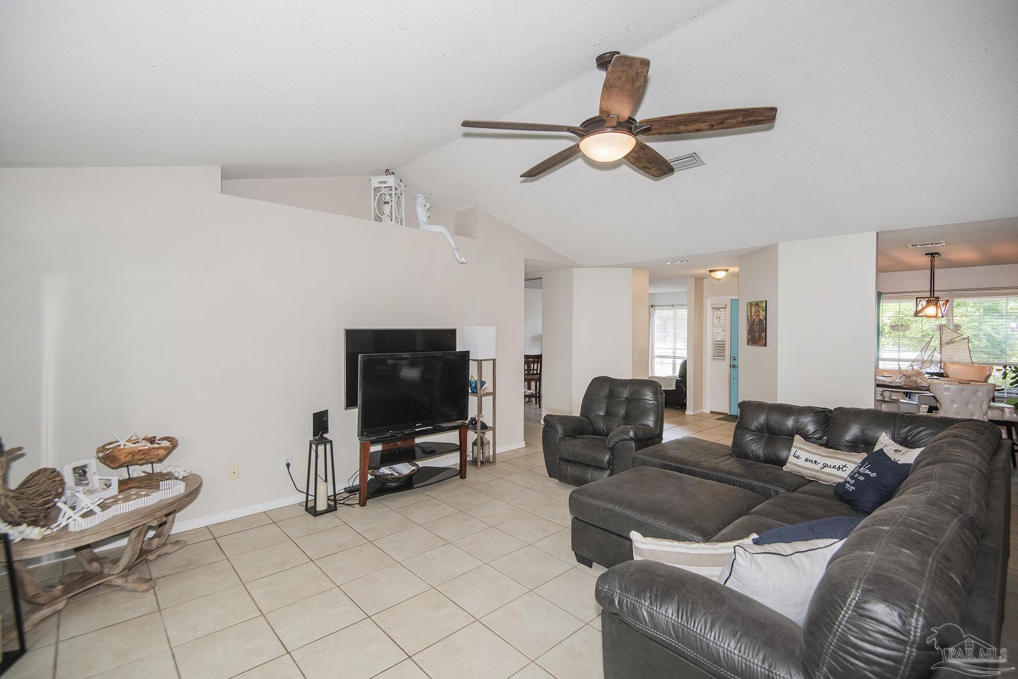 Listing images