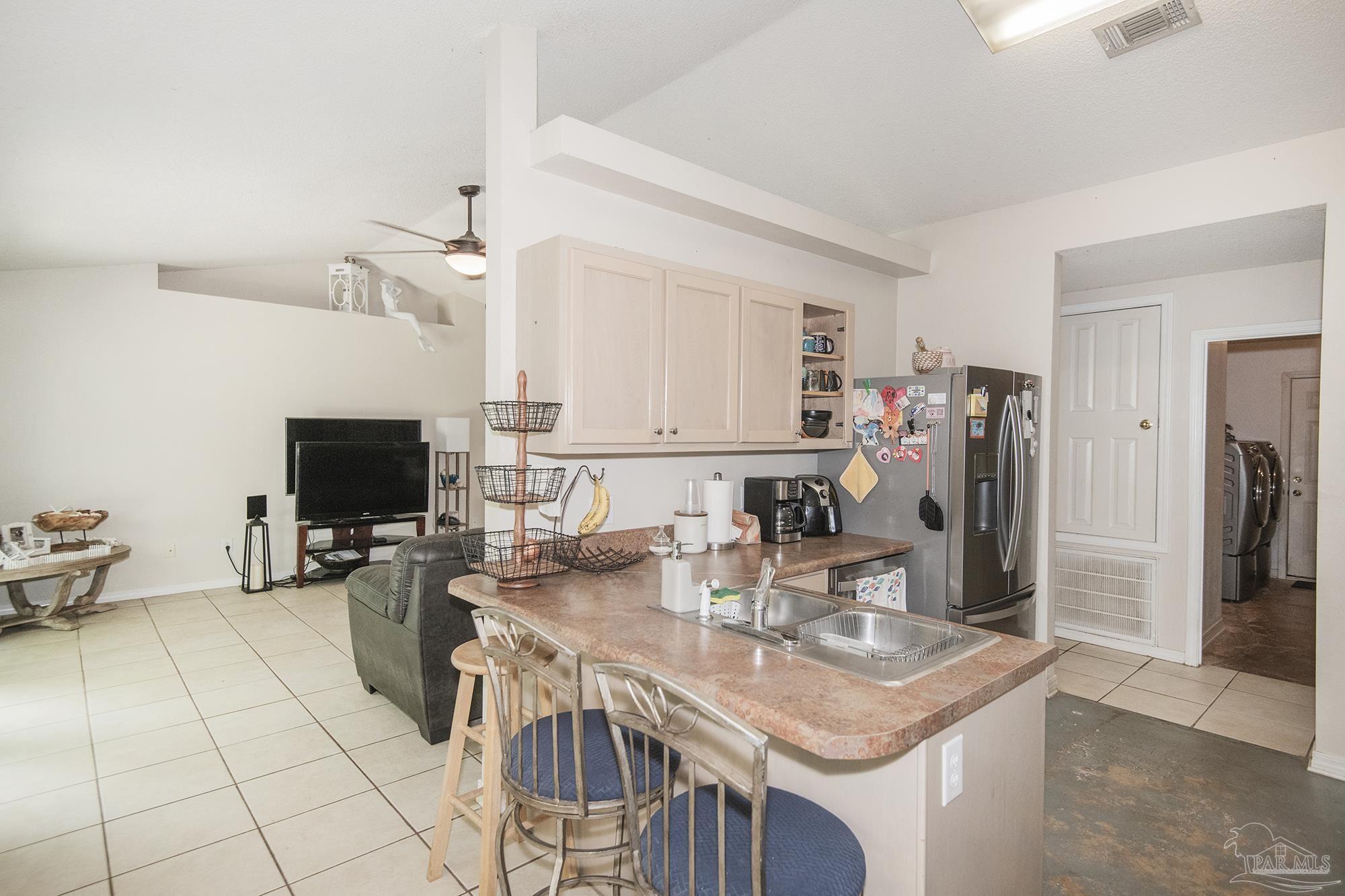 Listing images