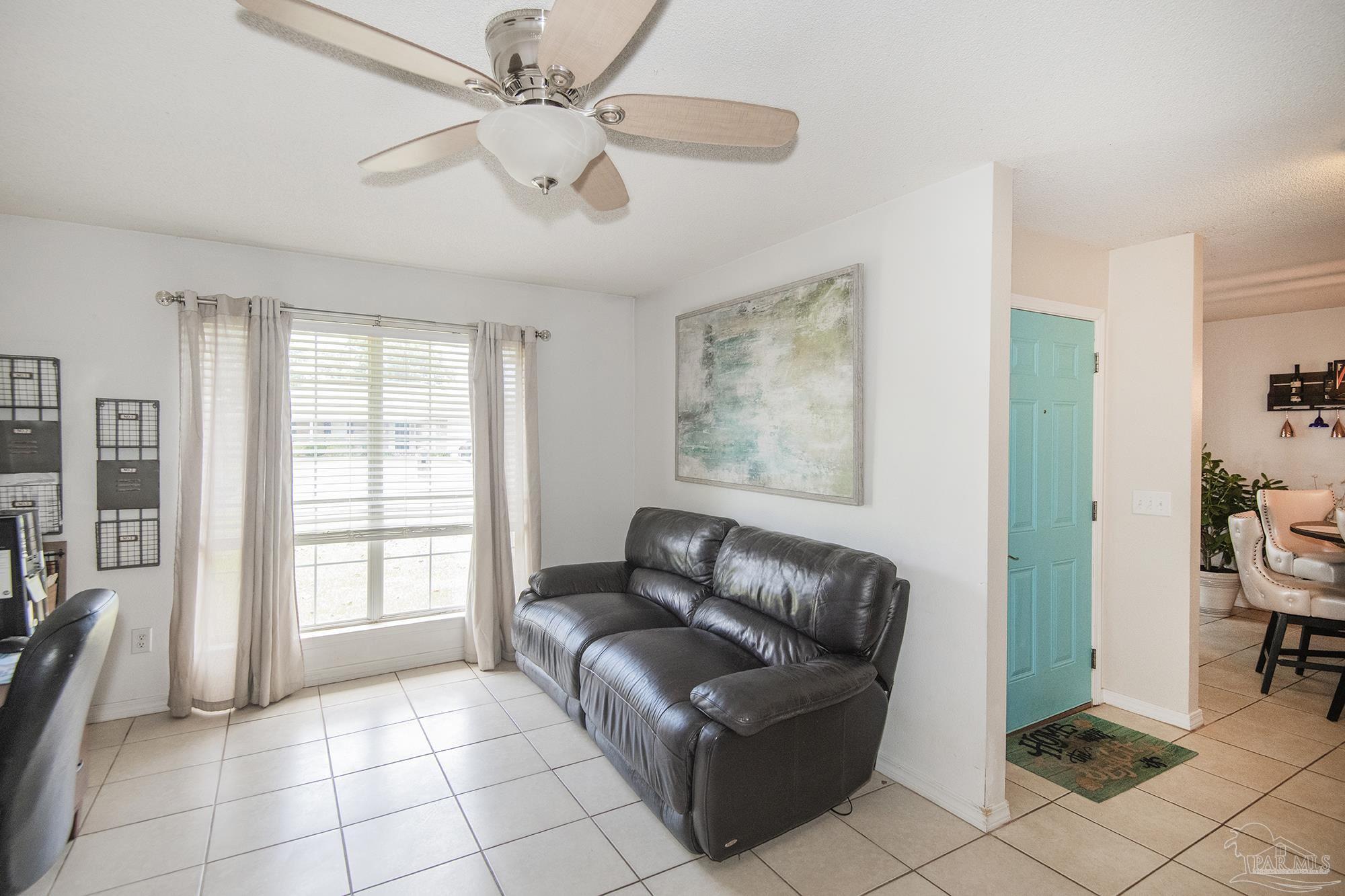 Listing images