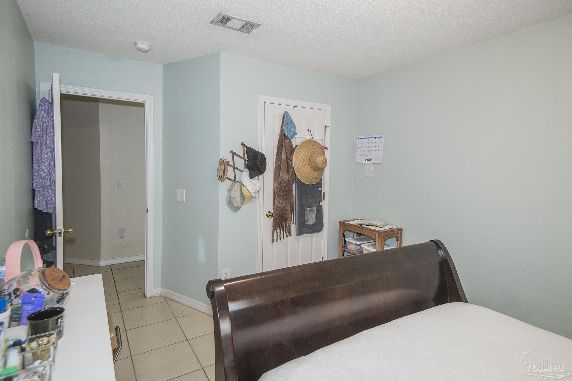 Listing images