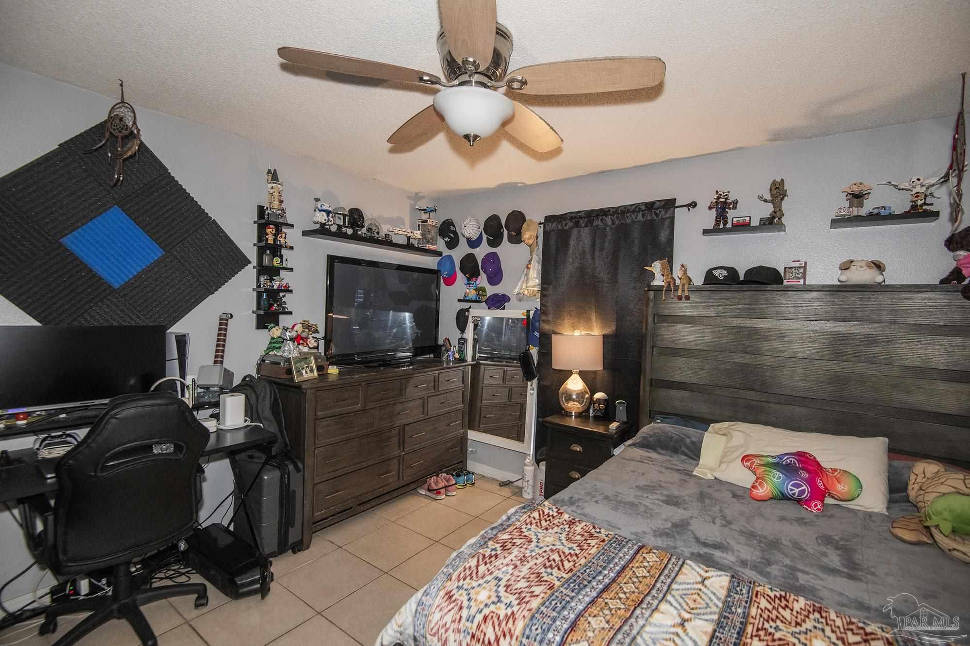 Listing images