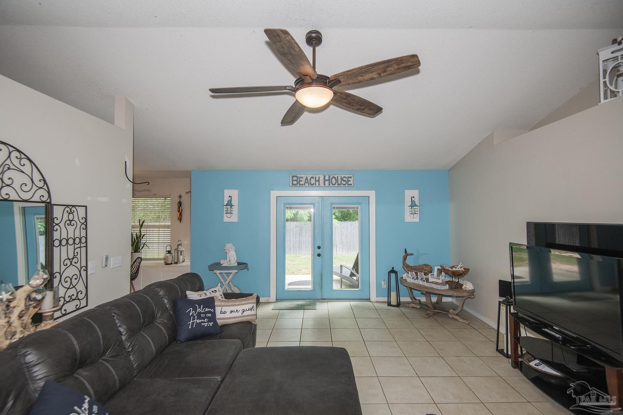 Listing images
