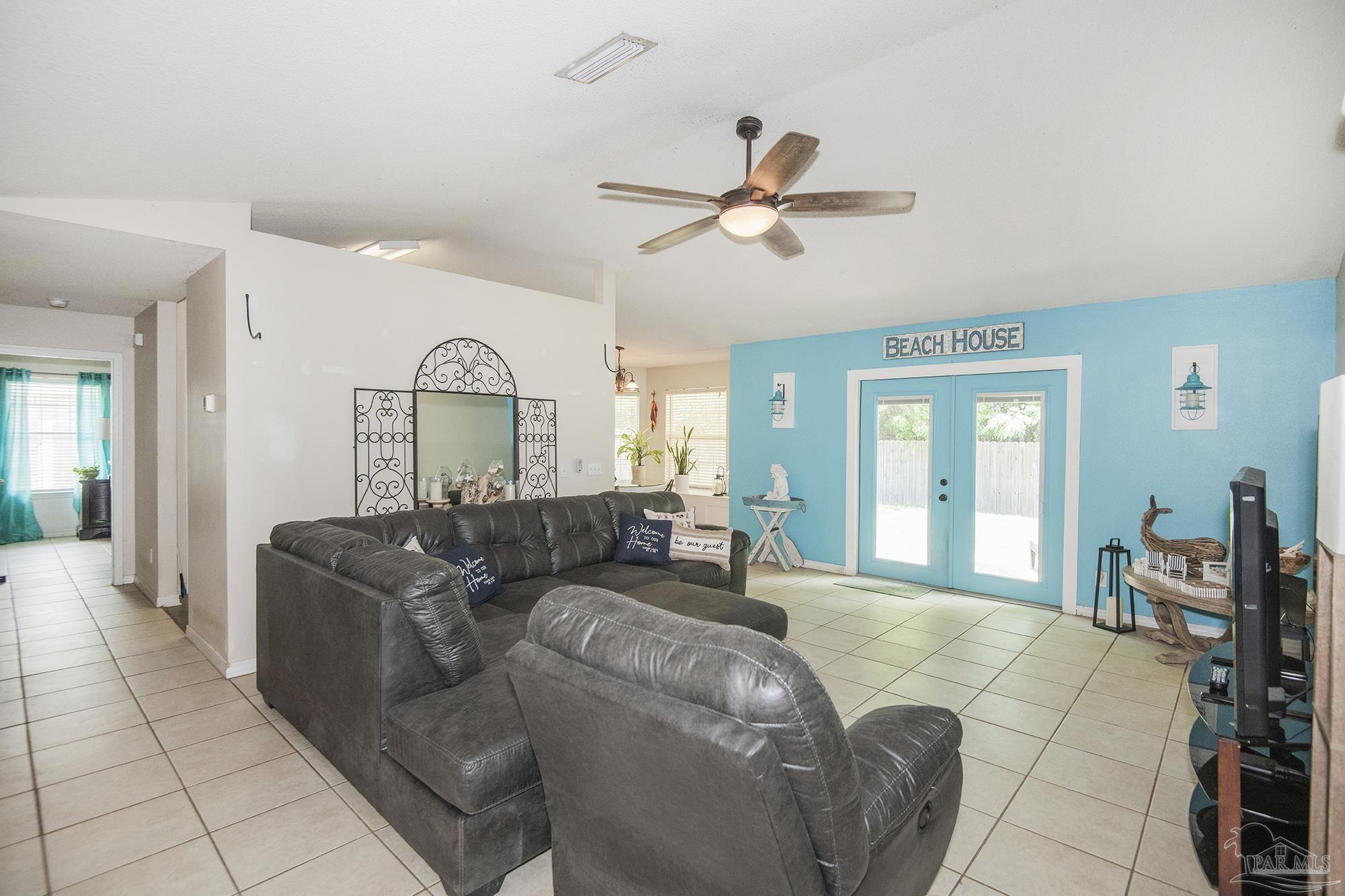 Listing images
