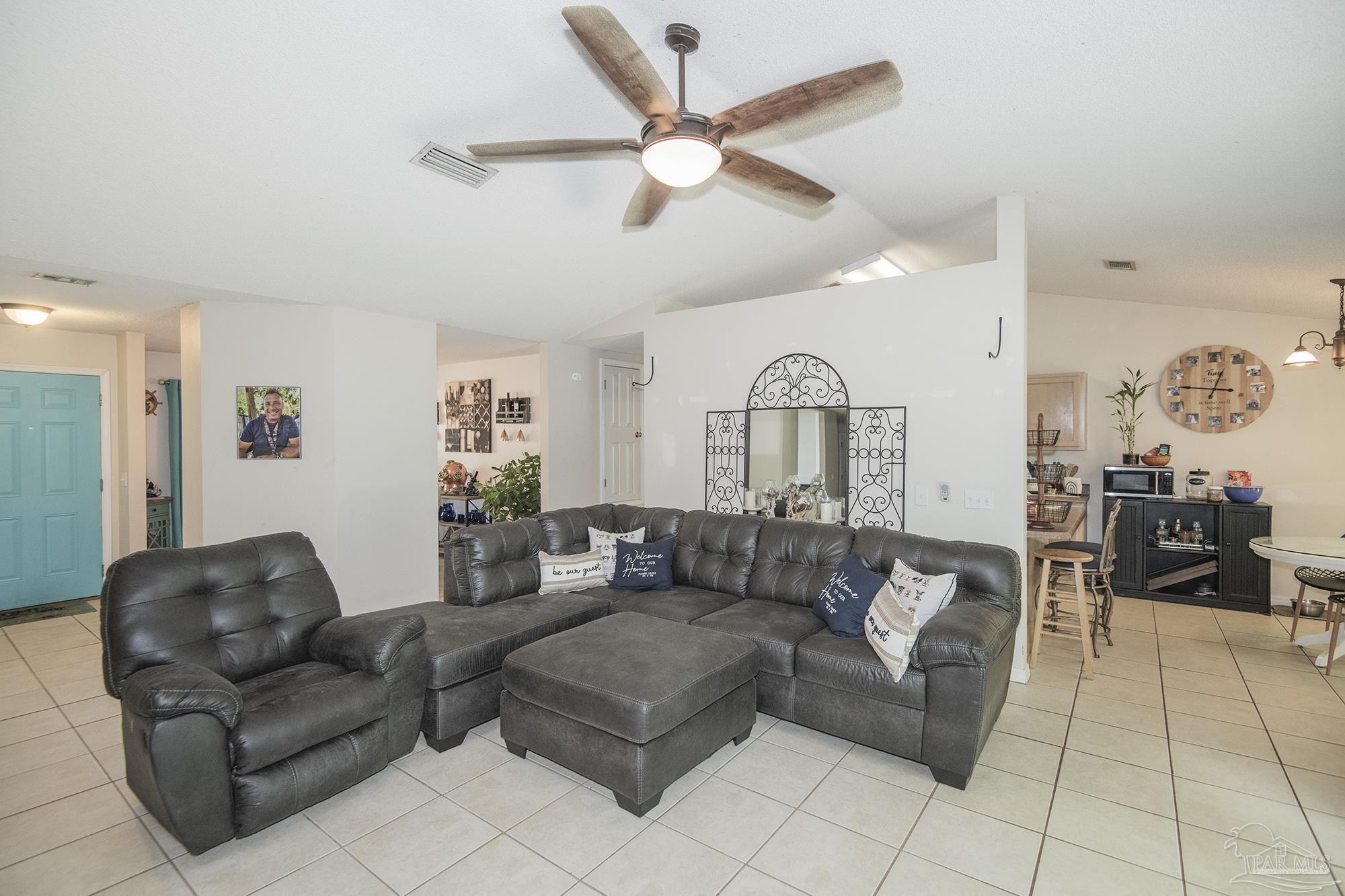 Listing images
