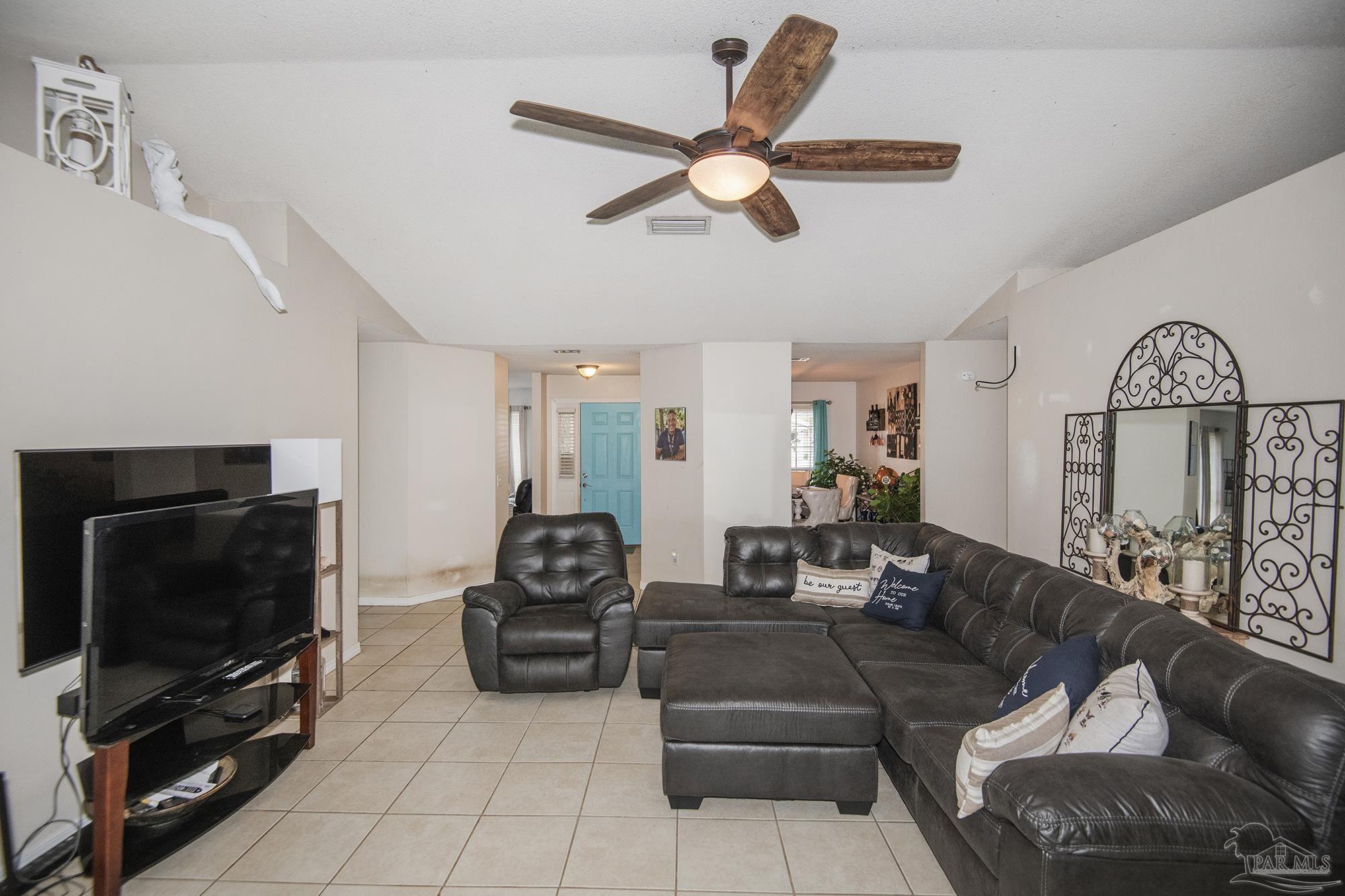 Listing images