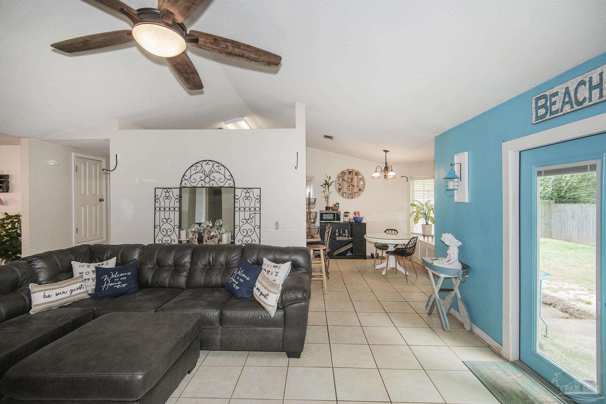 Listing images