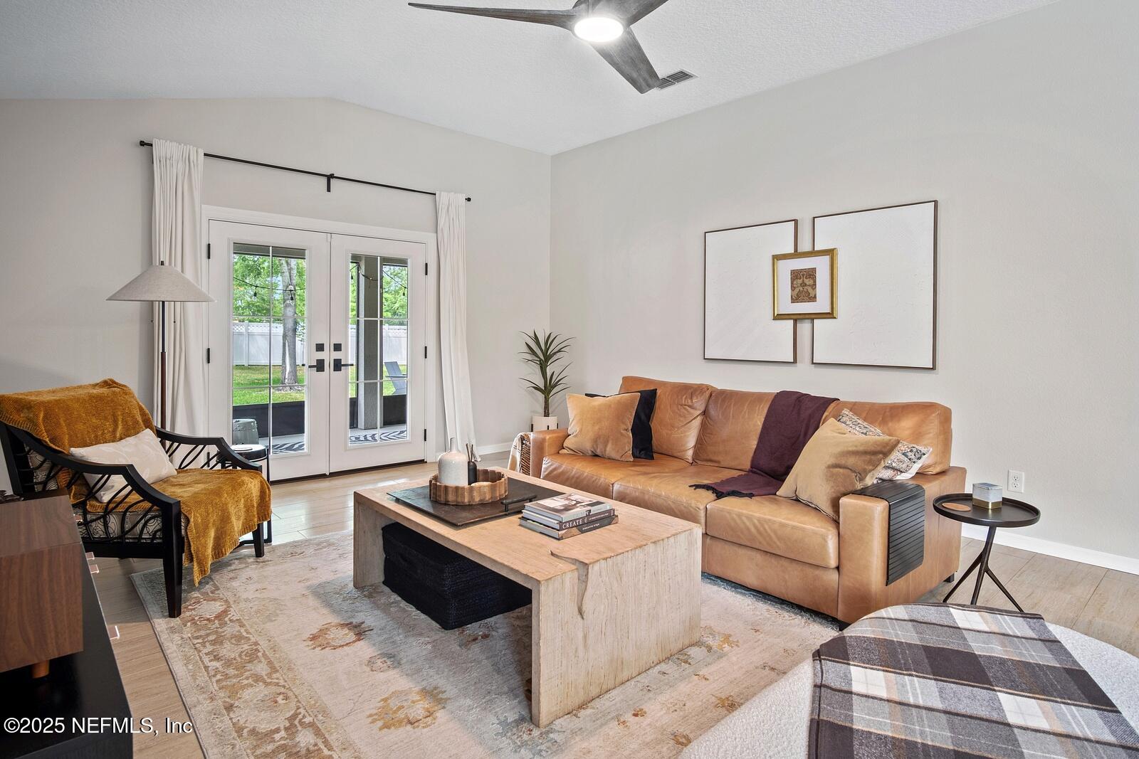 Listing images