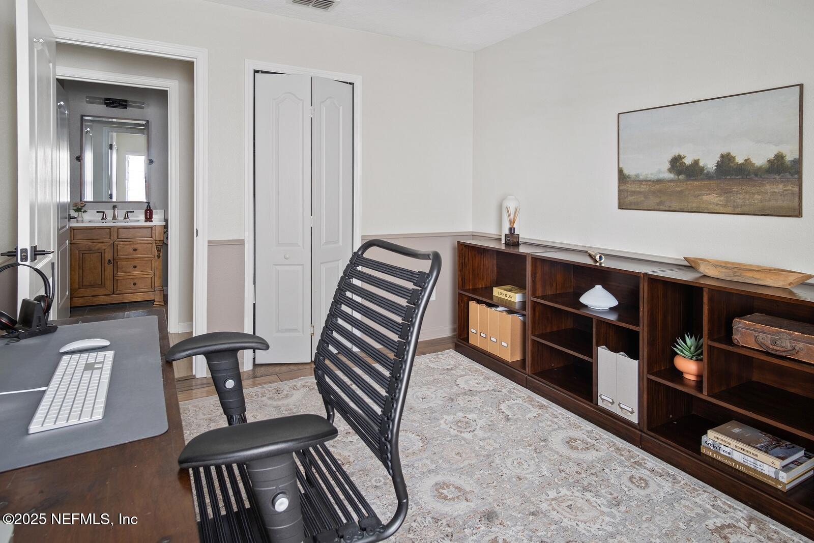 Listing images