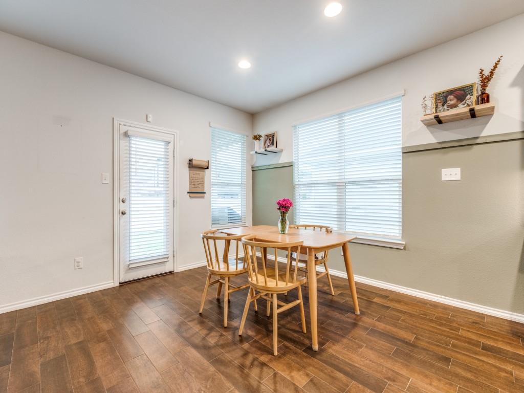 Listing images