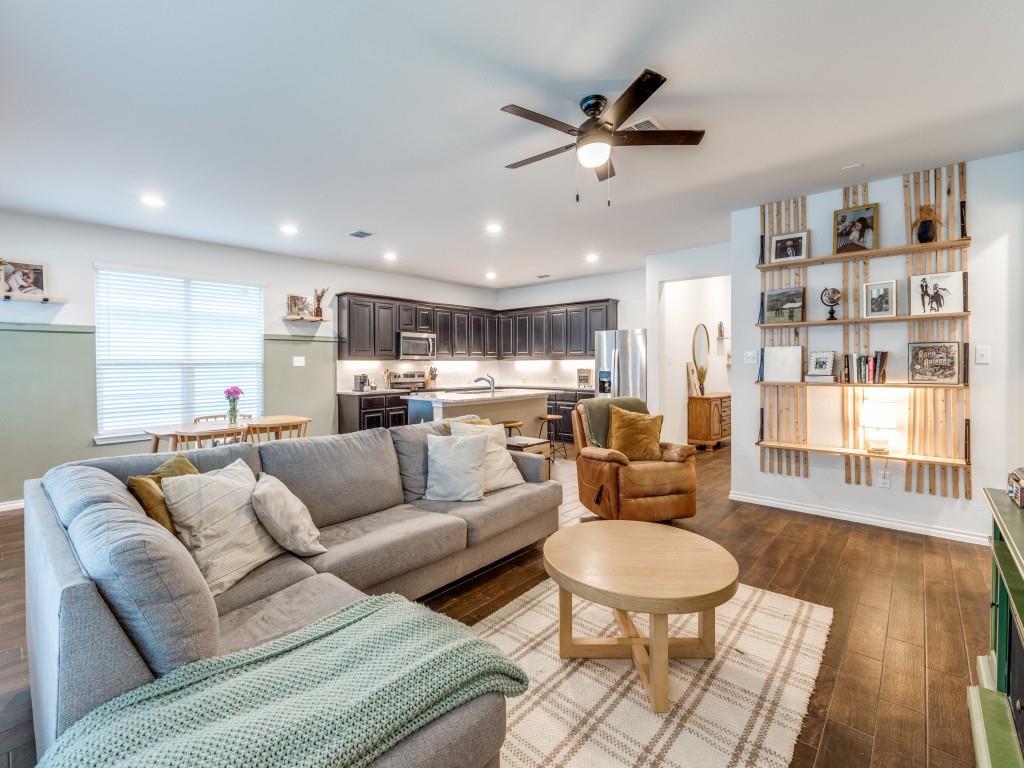 Listing images