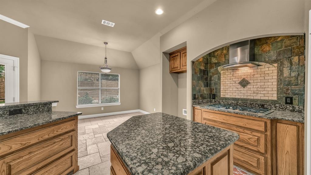 Listing images