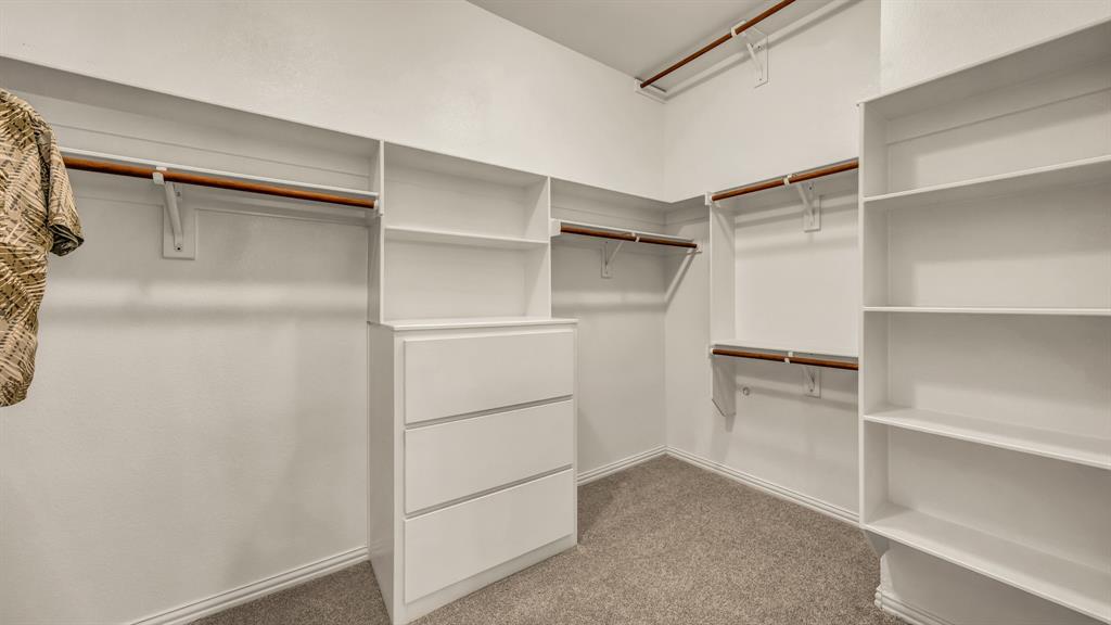 Listing images