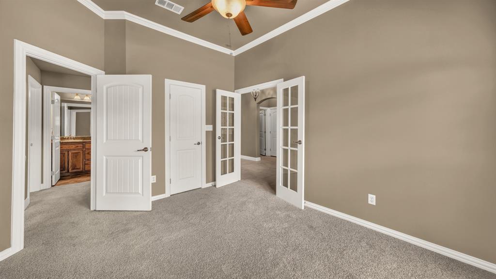 Listing images