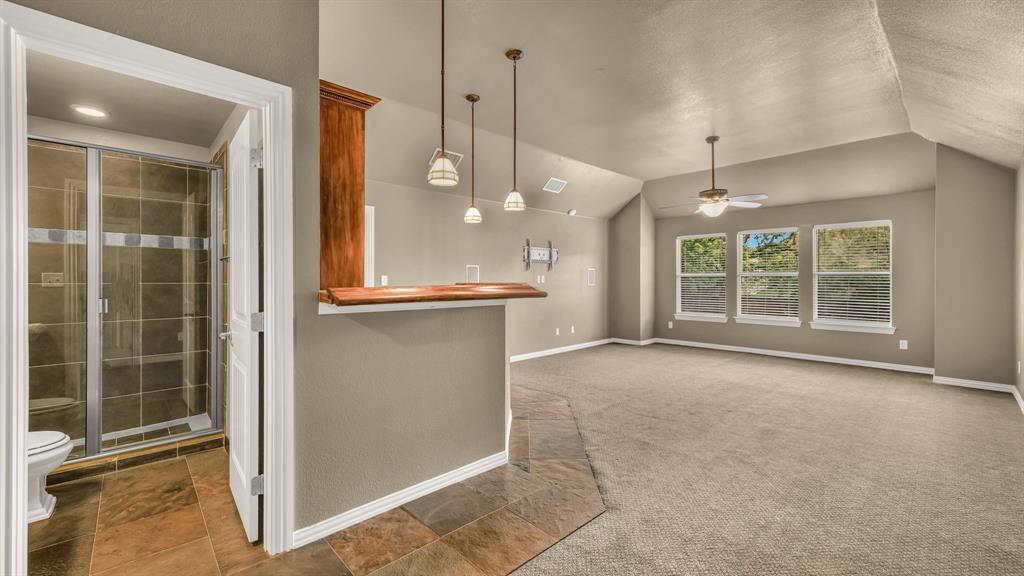 Listing images