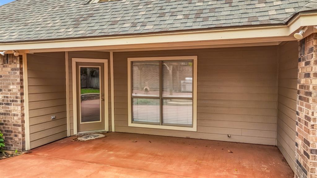 Listing images
