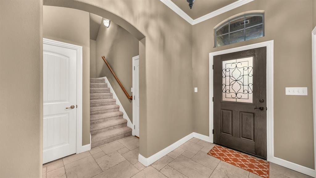 Listing images