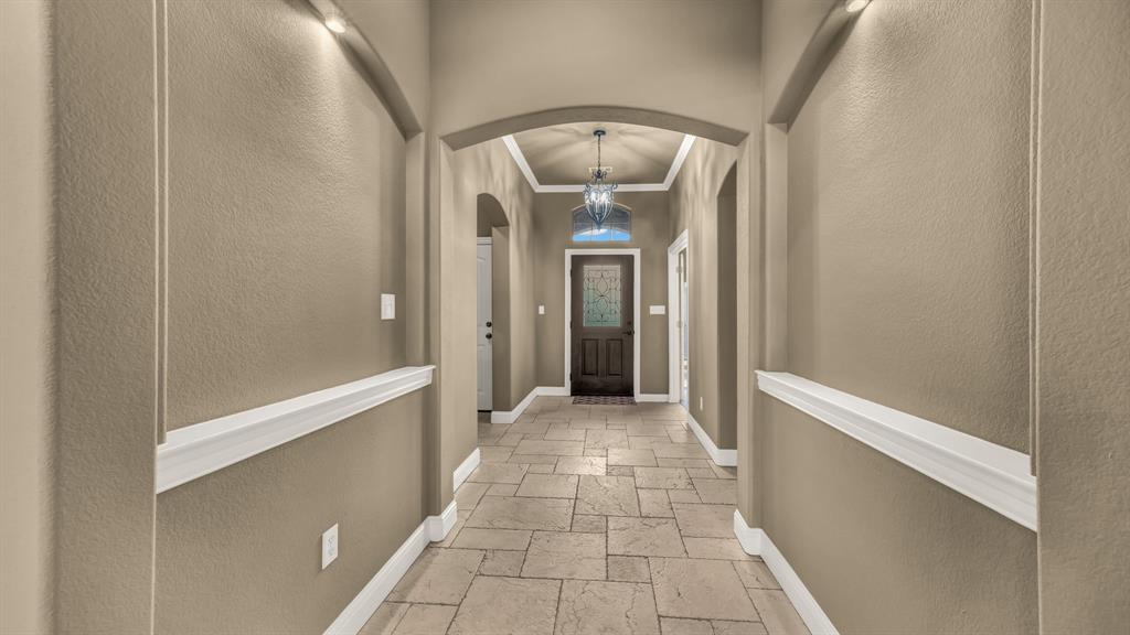 Listing images