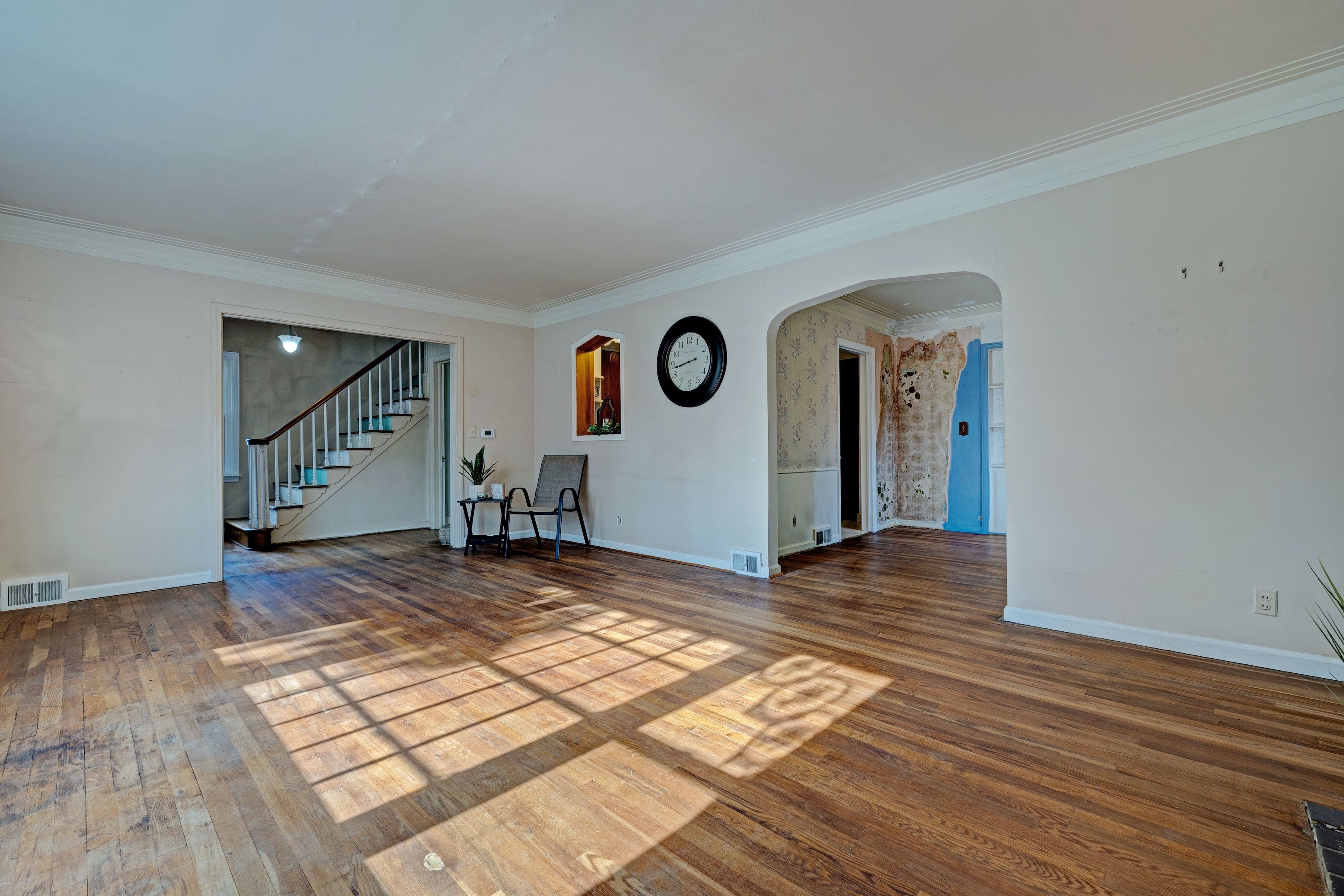 Listing images