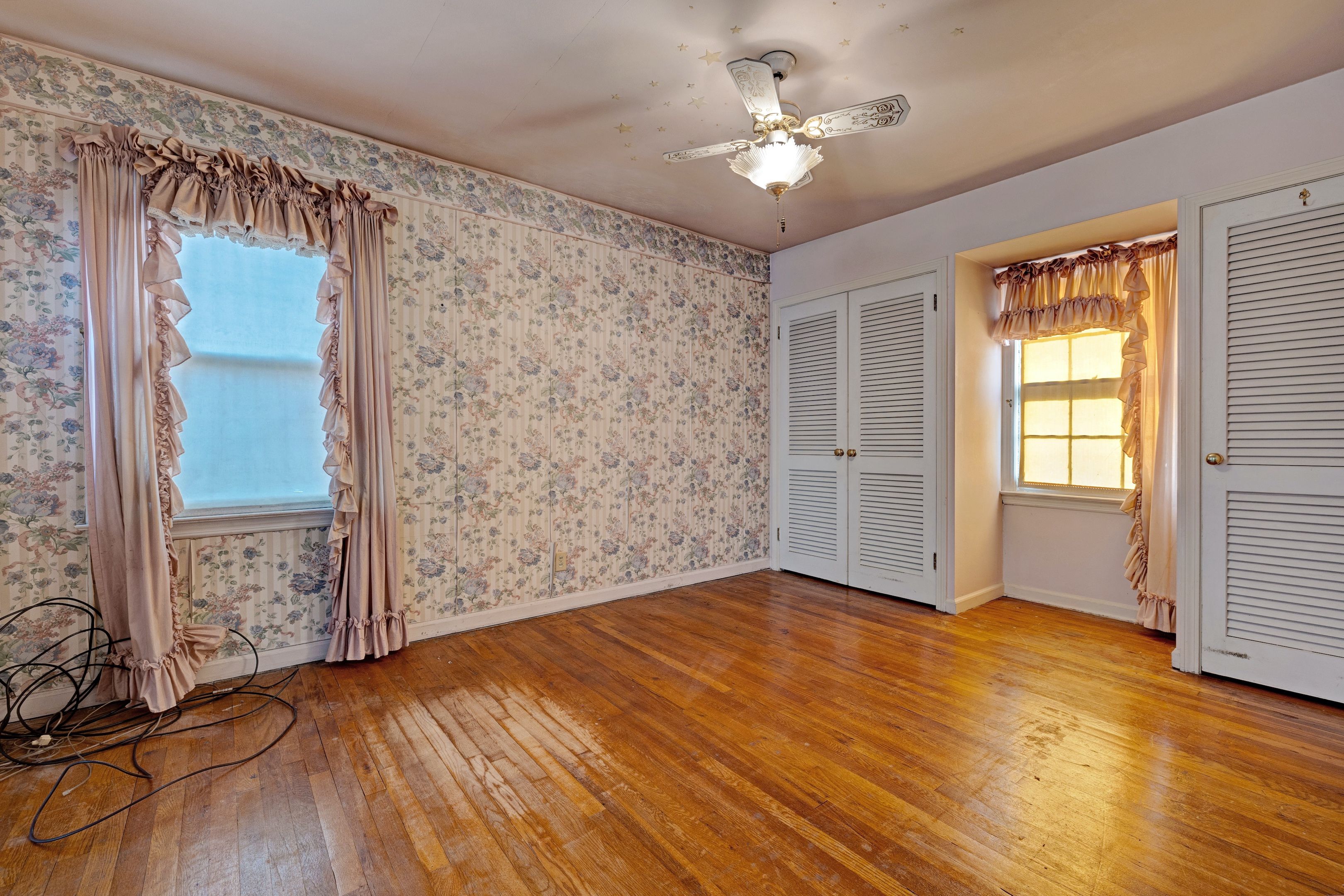 Listing images
