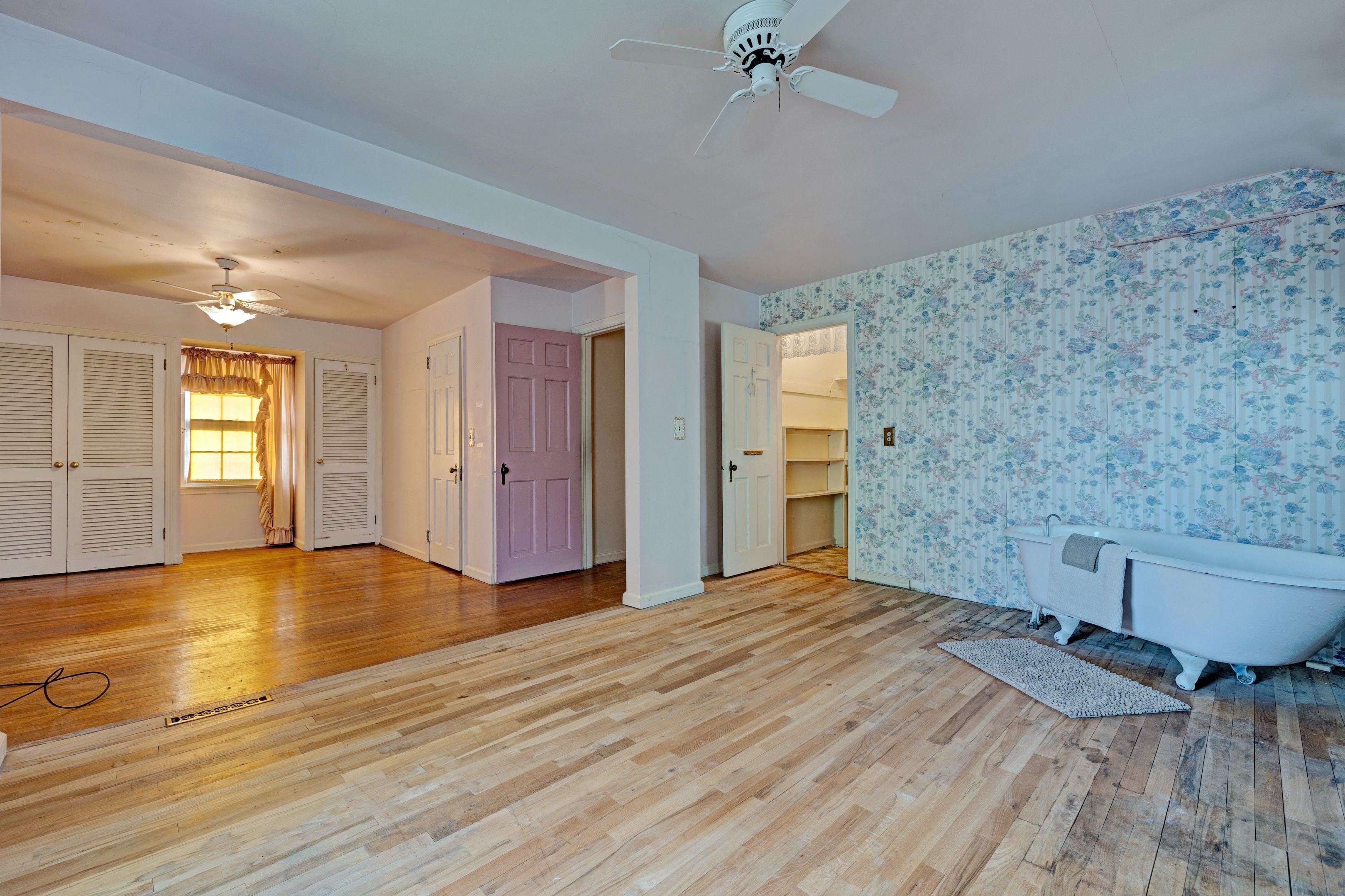 Listing images