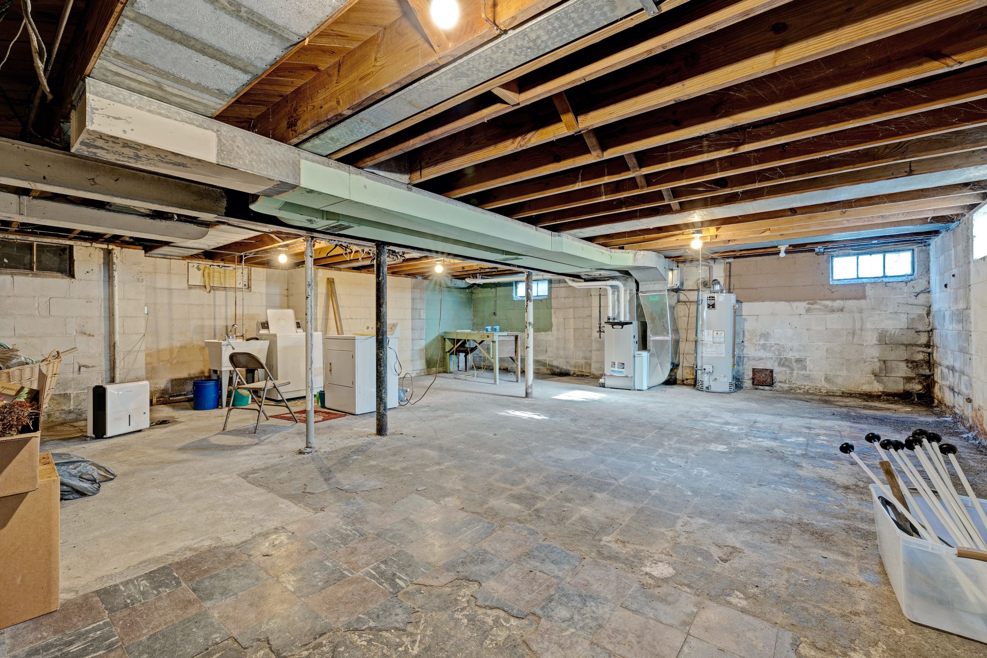 Listing images