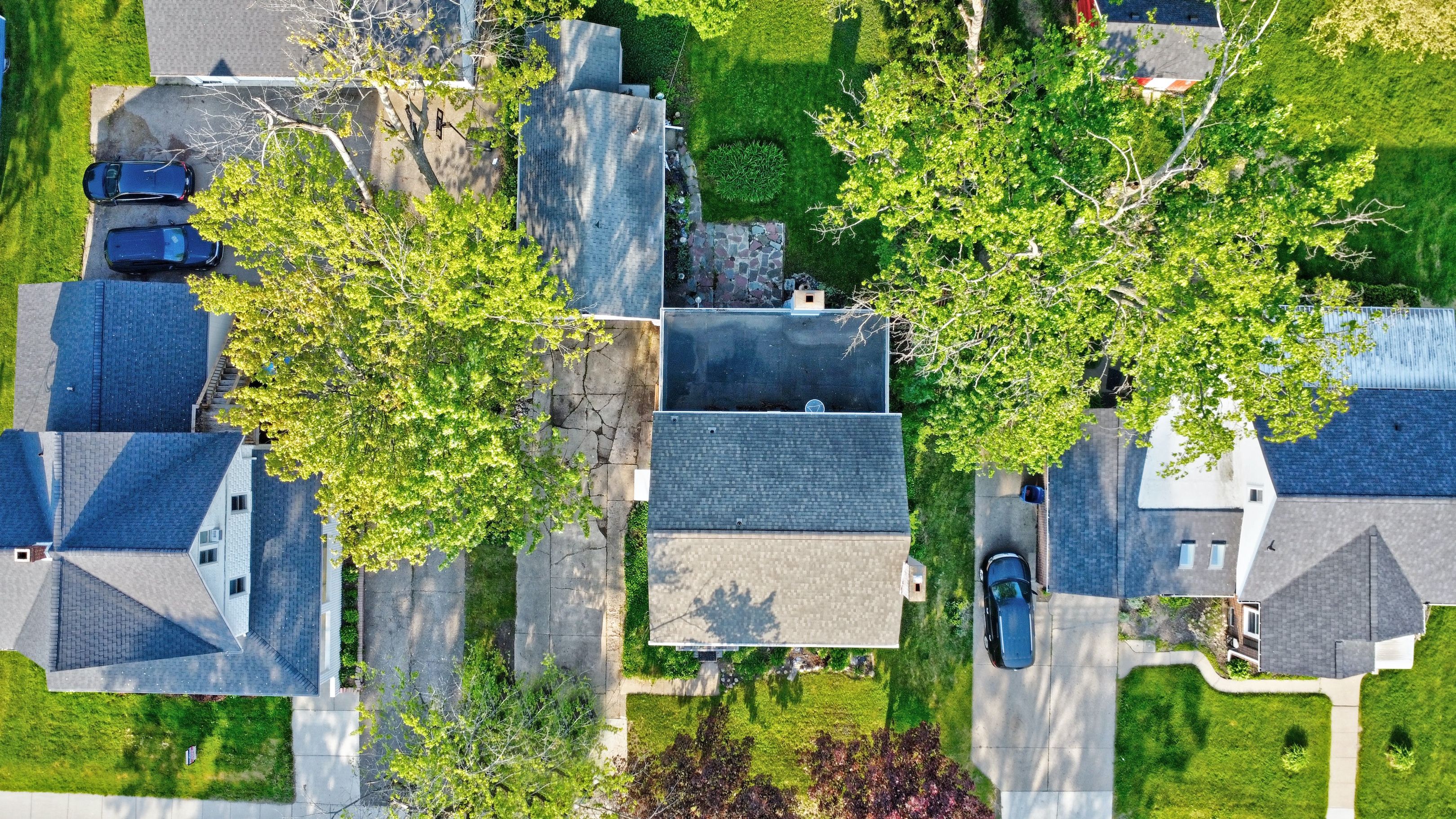Listing images