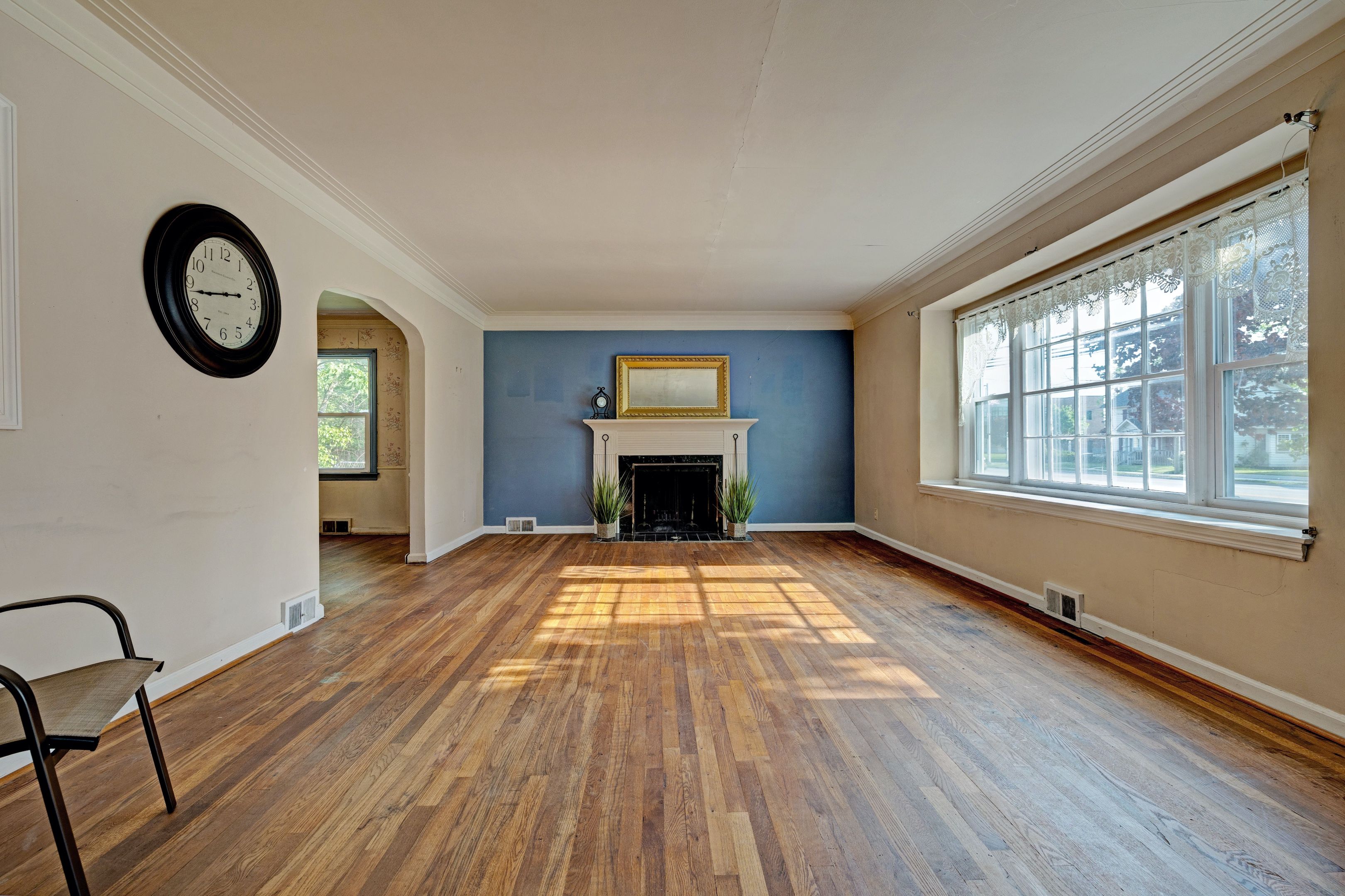 Listing images