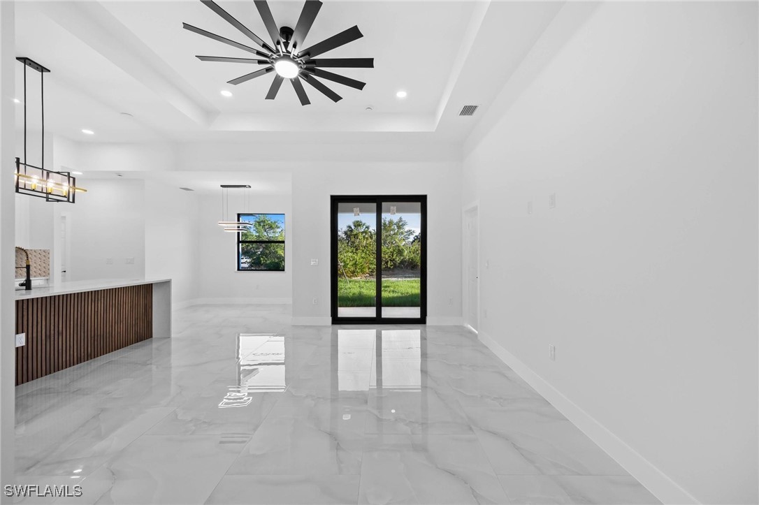 Listing images