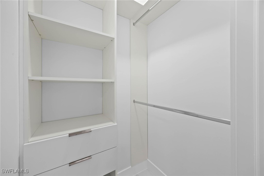 Listing images