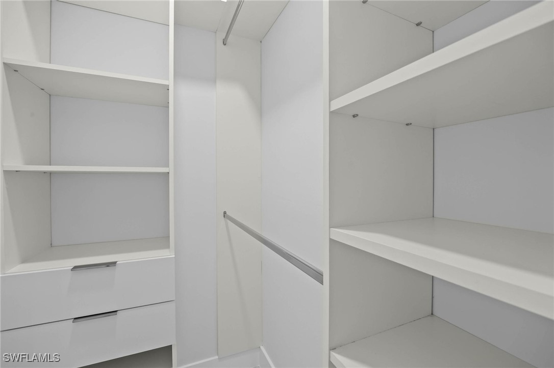 Listing images